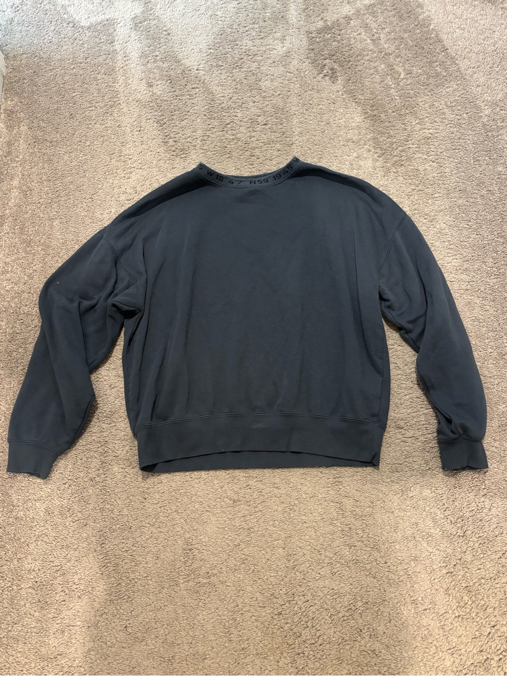 Men's H&M Navy Blue Crewneck Sweatshirt - Casual Everyday Sweater With Lettering